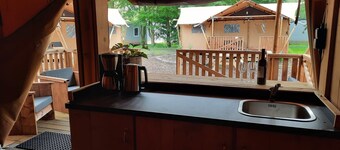 Nice Tent Lodge Near Amsterdam