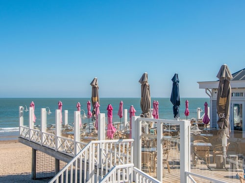 Dune Lodge on a Holiday Park, Beach at 1.3 km