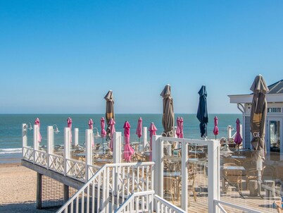 Dune Lodge on a Holiday Park, Beach at 1.3 km