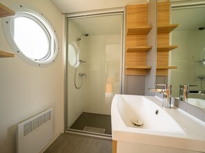 Chalet | Bathroom - Colorful Chalet Near Amsterdam (Amstelveen)