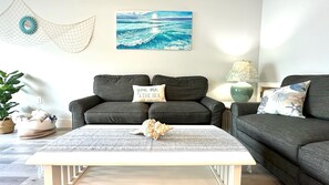 Smart TV - Charming 2-BR Townhome near Anna Maria Beaches. Bikes and Boat Slip included (Bradenton)