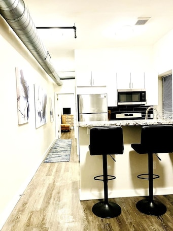 Fridge, microwave, oven, stovetop. New Cozy 2BR Stay New Haven Close to Yale