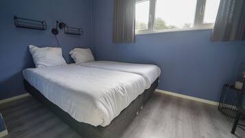 Chalet | 2 kamar tidur dan dilengkapi dengan perabotan berbeda-beda