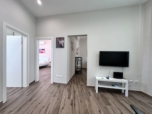 2 chambres, fer et planche à repasser, Wi-Fi gratuit, draps fournis