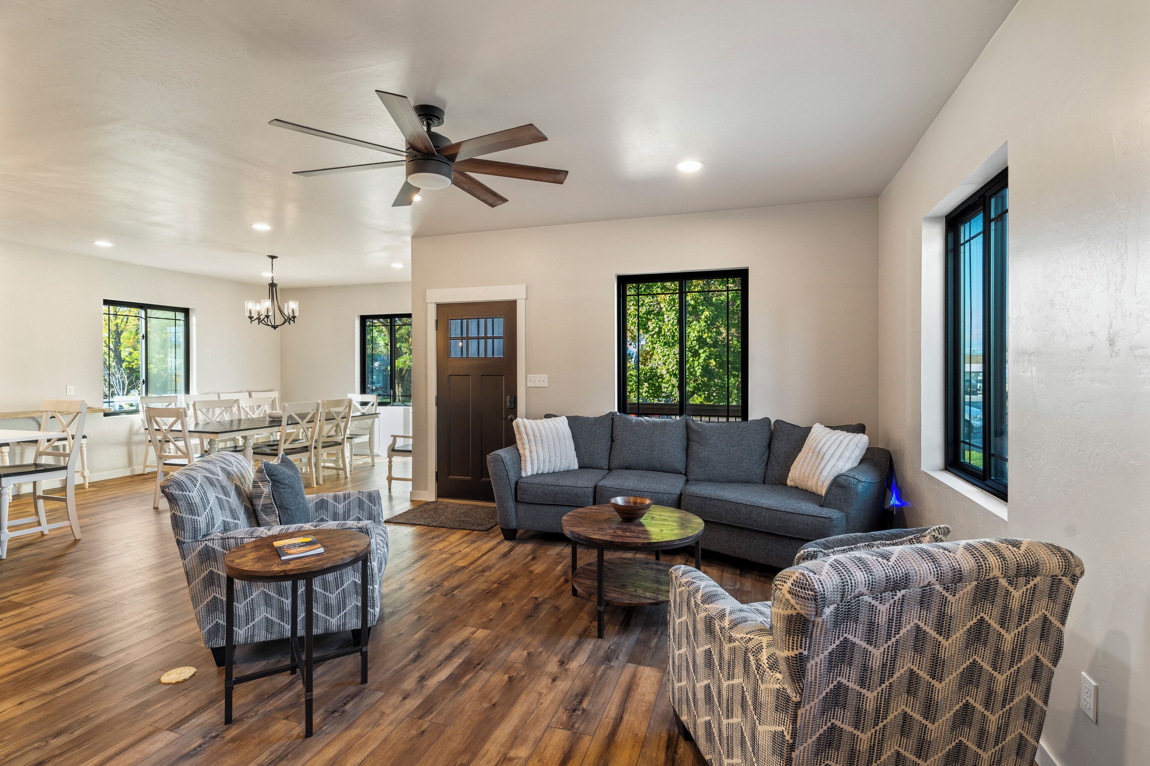 Smart TV, ping pong, books