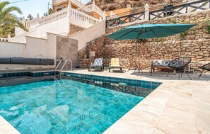 Pool - Nice home in San Juan de los Terrer (San Juan de los Terrer)