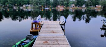 Classic Maine Cabin, Private Waterfront Easy Access to Nearby Amenities