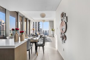 Dining - Luxury 4 Bedroom Apt In The Heart Of Downtown Dubai (Dubai)