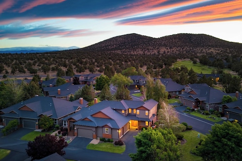 Deck + Hot Tub Community Golf Course Forest Ridge Loop