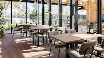 House | Dining