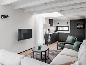 Living area - Luxurious Lodge in a Holiday Park (Zwartewaal)