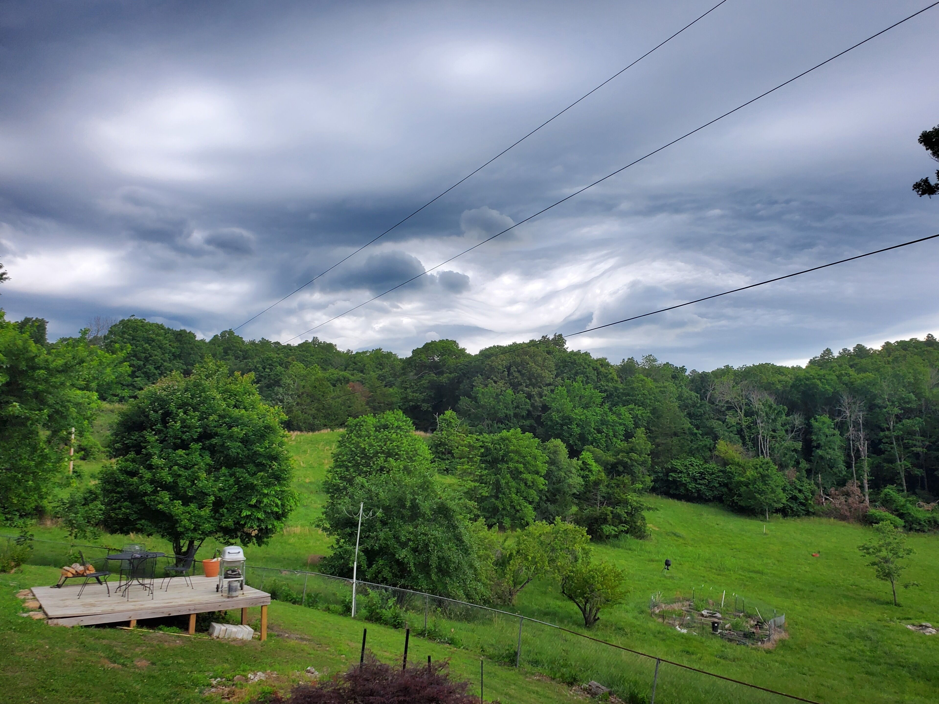 SECRET OASIS in awesome Marshall with AC and high speed fiber optic WiFi!