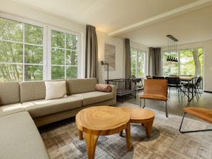 House | Living area - Spacious Stay With Sauna (Bad Bentheim)