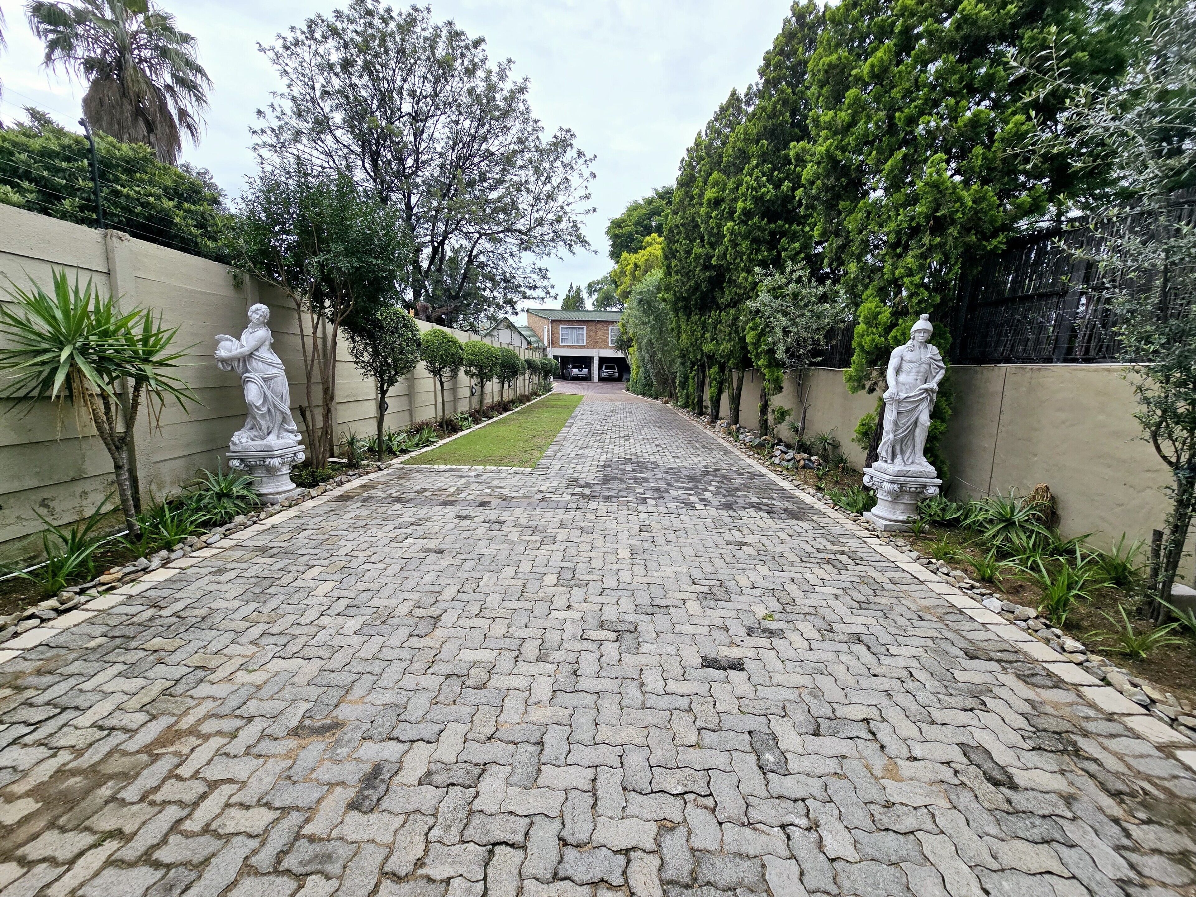 Mặt tiền nơi lưu trú