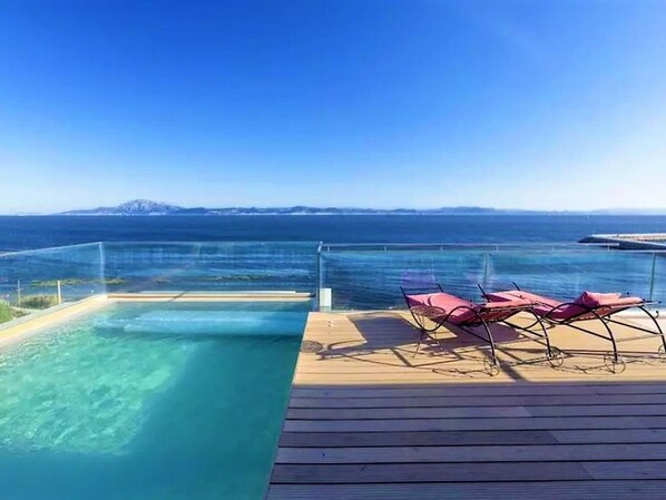 Pool - Belvilla by OYO Apartment in Tarifa (Tarifa)