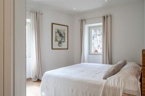 3 chambres, fer et planche à repasser, Wi-Fi, literie fournie