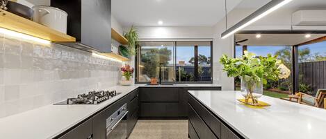 Fridge, microwave, oven, stovetop