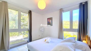 2 bedrooms, iron/ironing board, free WiFi, bed sheets