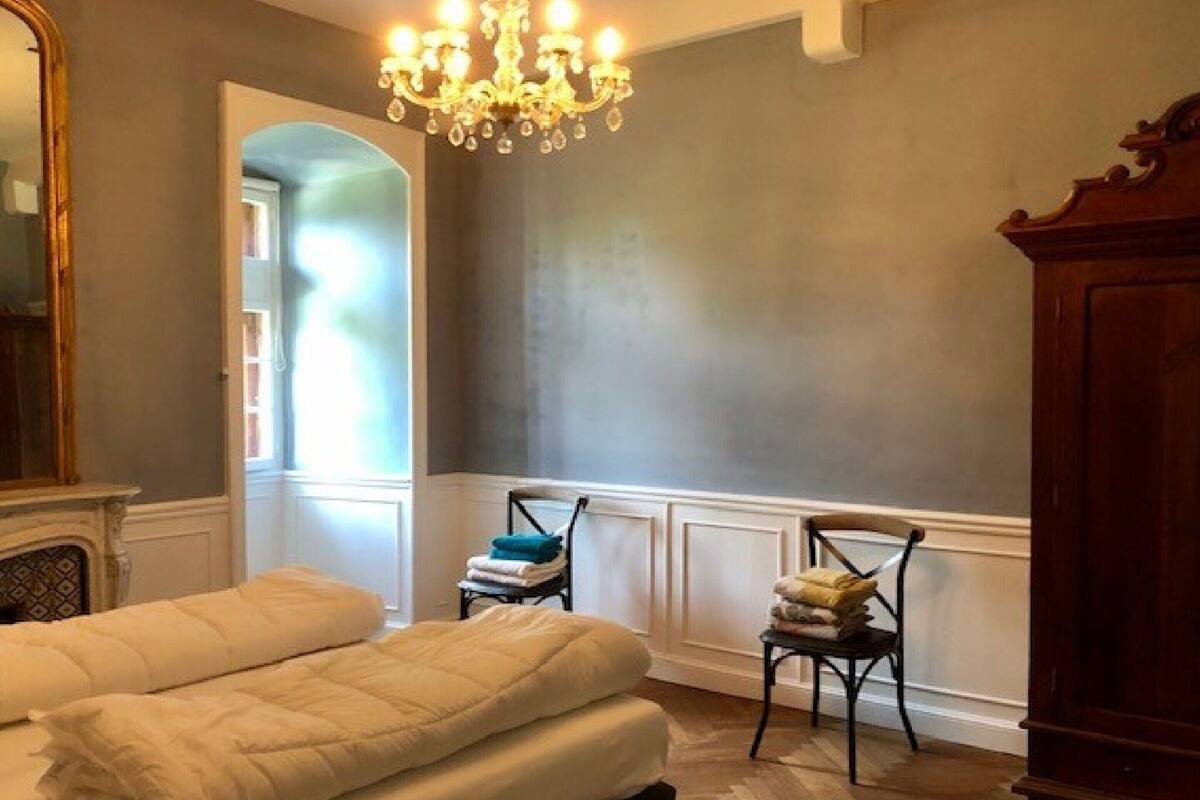 1 bedroom, individually furnished, bed sheets