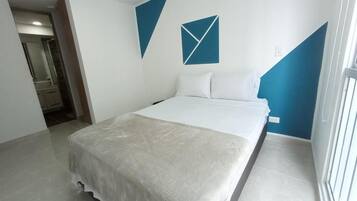 3 bedrooms, free WiFi, bed sheets