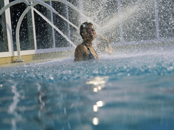 House | Pool