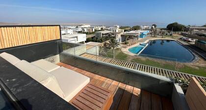 Stunning Penthouse with Sunset View of the Bay from its own Terrace Private Pool