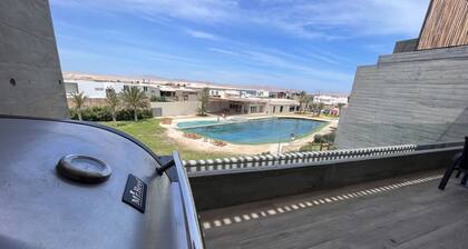 Ocean View Family Apartment with Service Room, 5min from the National Reserve