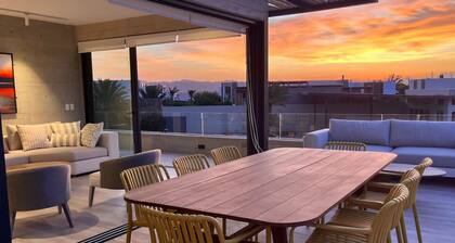Big Family Apt with Huge Terrace for 9, view on the Salwater Lagoon