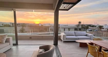 Big Family Apt with Huge Terrace for 9, view on the Salwater Lagoon