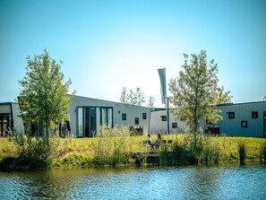 Exterior - Bright Nature Chalet With Terrace (Kampen)