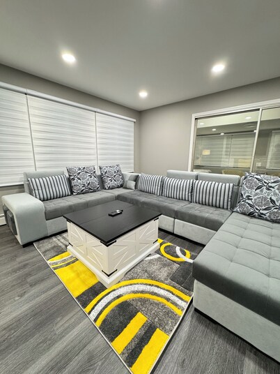 5 Star Luxury Stay Near Chicago O'hare Airport, King Beds