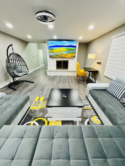 5 Star Luxury Stay Near Chicago O'hare Airport, King Beds