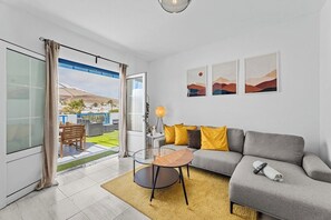 Smart TV - Home2Book Bright Apartment Playa Blanca, Terrace (Playa Blanca)