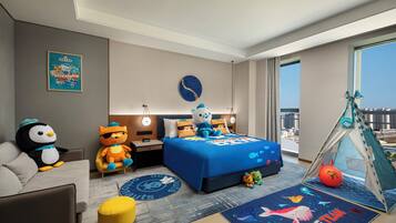 Premium bedding, minibar, individually decorated, desk