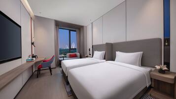 Ylelliset vuodevaatteet, työpöytä