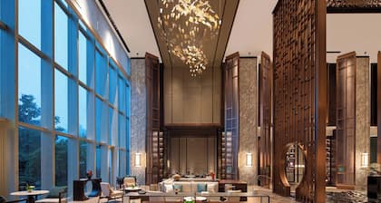 HUALUXE Haining by IHG