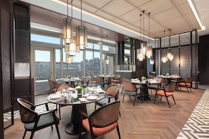 Restaurant - HUALUXE Haining by IHG (Jiaxing)