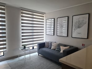 In-room safe, laptop workspace, blackout curtains, iron/ironing board - JC Apart Hotel Providencia (Santiago)