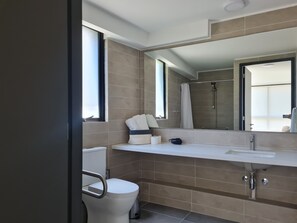 Apartment, 2 Bedrooms | Bathroom | Free toiletries, hair dryer, towels, soap - JC Apart Hotel Providencia (Santiago)