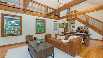 Smart TV, fireplace, table tennis