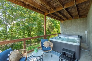 Outdoor spa tub - Mtn Cabin with Views, Hot Tub+Grill, Wood Stove, WiFi, Private & Close to Town. (Burnsville)