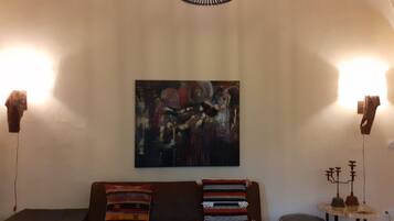 House | 2 bedrooms, individually furnished, bed sheets