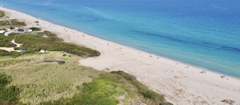 6-bed single-family villa of approximately 120 m2. with independent entrance and private swimming pool consisting of one double bedroom, bedroom with two beds (rarely bunk beds), living room with sofas and TV corner with satellite TV, kitchenette equippe