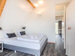 Villa | 2 sovrum, unika möbler och sängkläder