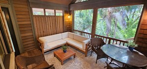 Smart-tv, tafelvoetbal en boeken