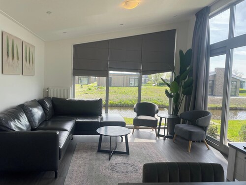 6-guest Stylish Chalet in De Rijp