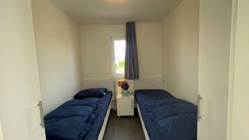 3 bedrooms, individually furnished, bed sheets