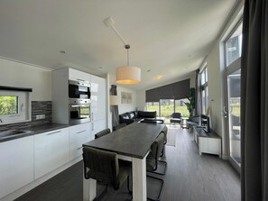 House | Private kitchen - 6-guest Stylish Chalet in De Rijp (West-Graftdijk)