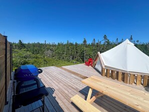 Outdoor dining - Spruce Bell Tent near Peggy's Cove (East Dover)