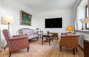 Télévision, chaîne hi-fi